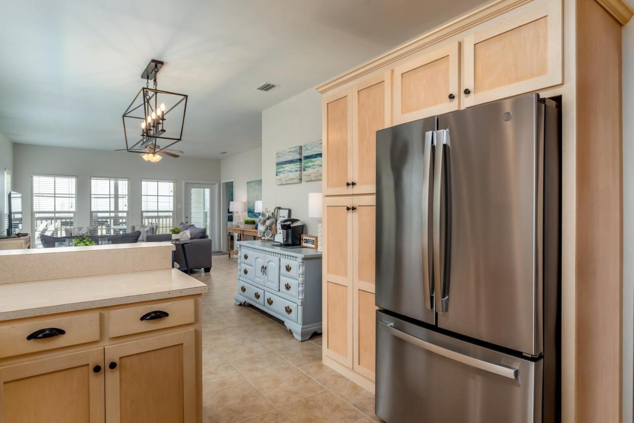 Island Sun - First Row Beach House! Fun And Games Galore - Including A Private Volleyball Pit! Home Dauphin Island Exterior photo